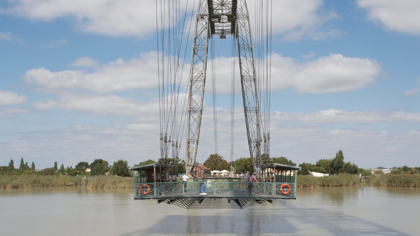 Pont Transbordeur in action at Rochefort